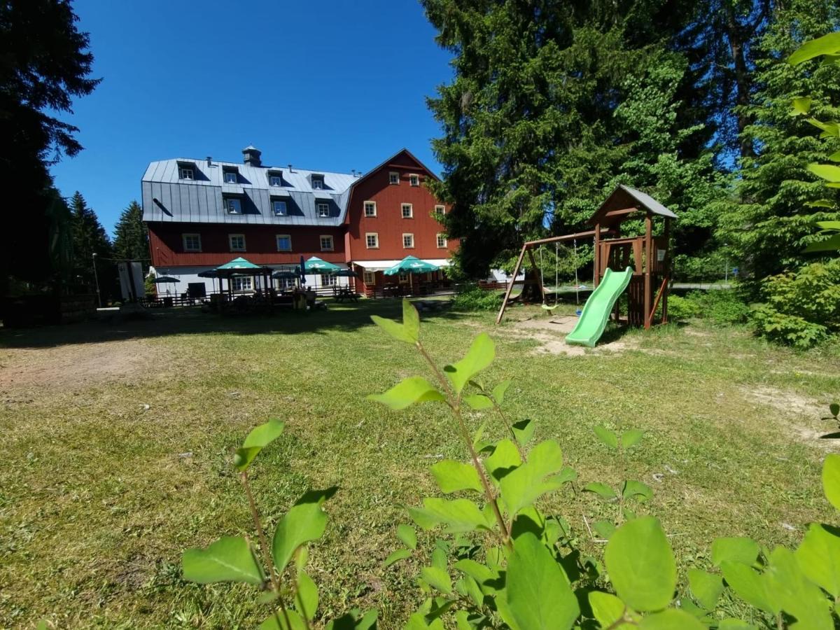 Hotel Lesni Chata Kořenov Kültér fotó