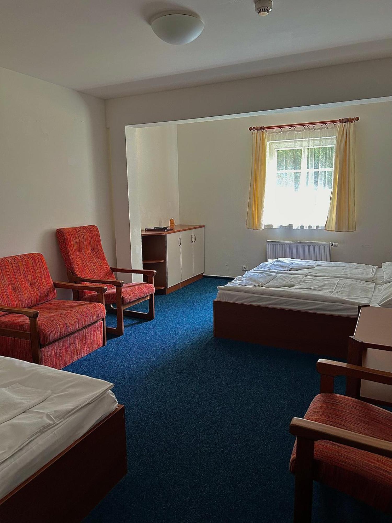 Hotel Lesni Chata Kořenov Kültér fotó
